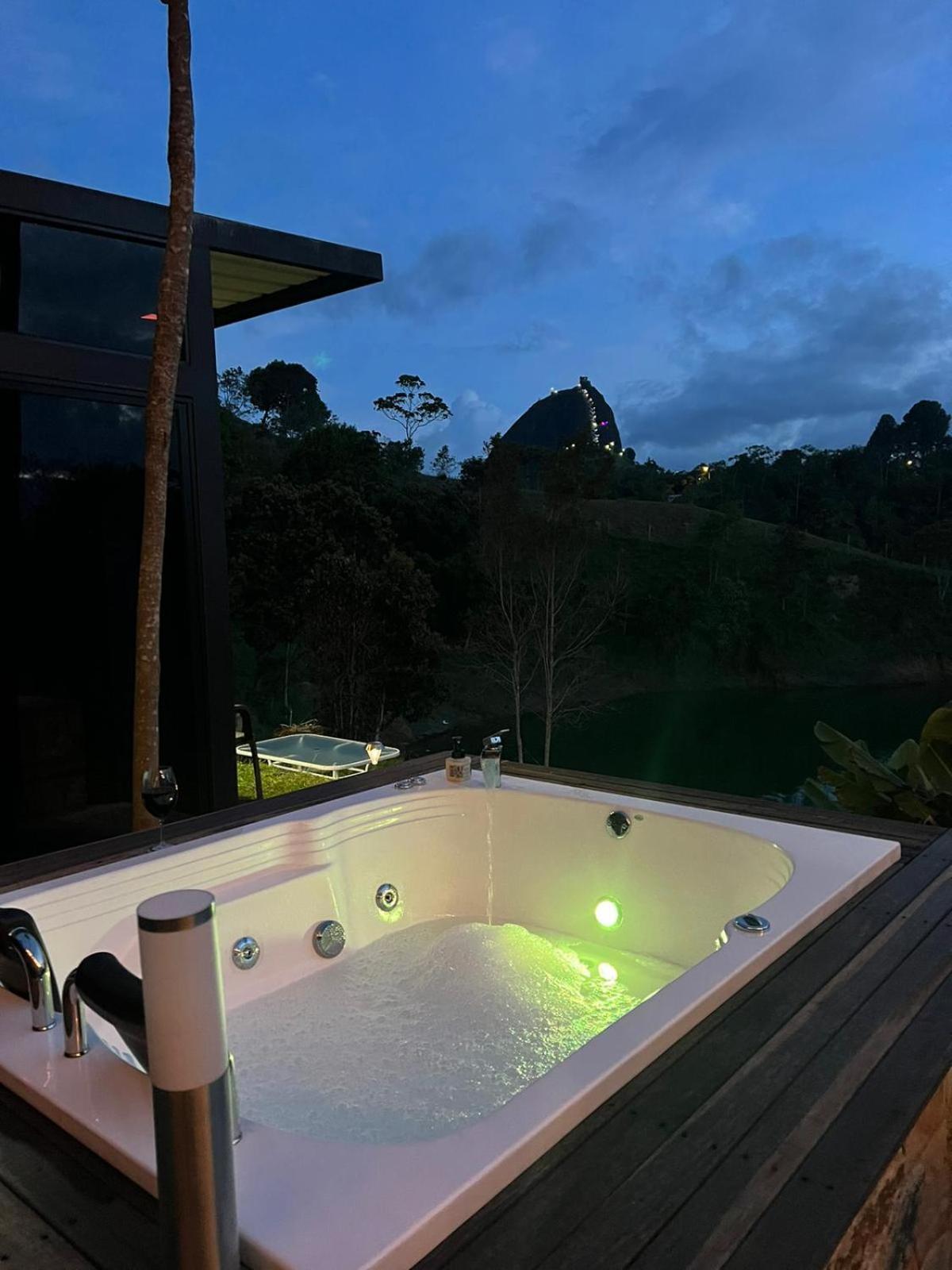 Cabana Privada Sin Prisa "Not Rush" Preciosa! Con Jacuzzi, Vista Y Acceso Directo Al Embalse, Vista A La Piedra , Deporte Acuatico Paddle Board And Breakfast Incluidos ! Imperdible Guatapé Exteriér fotografie