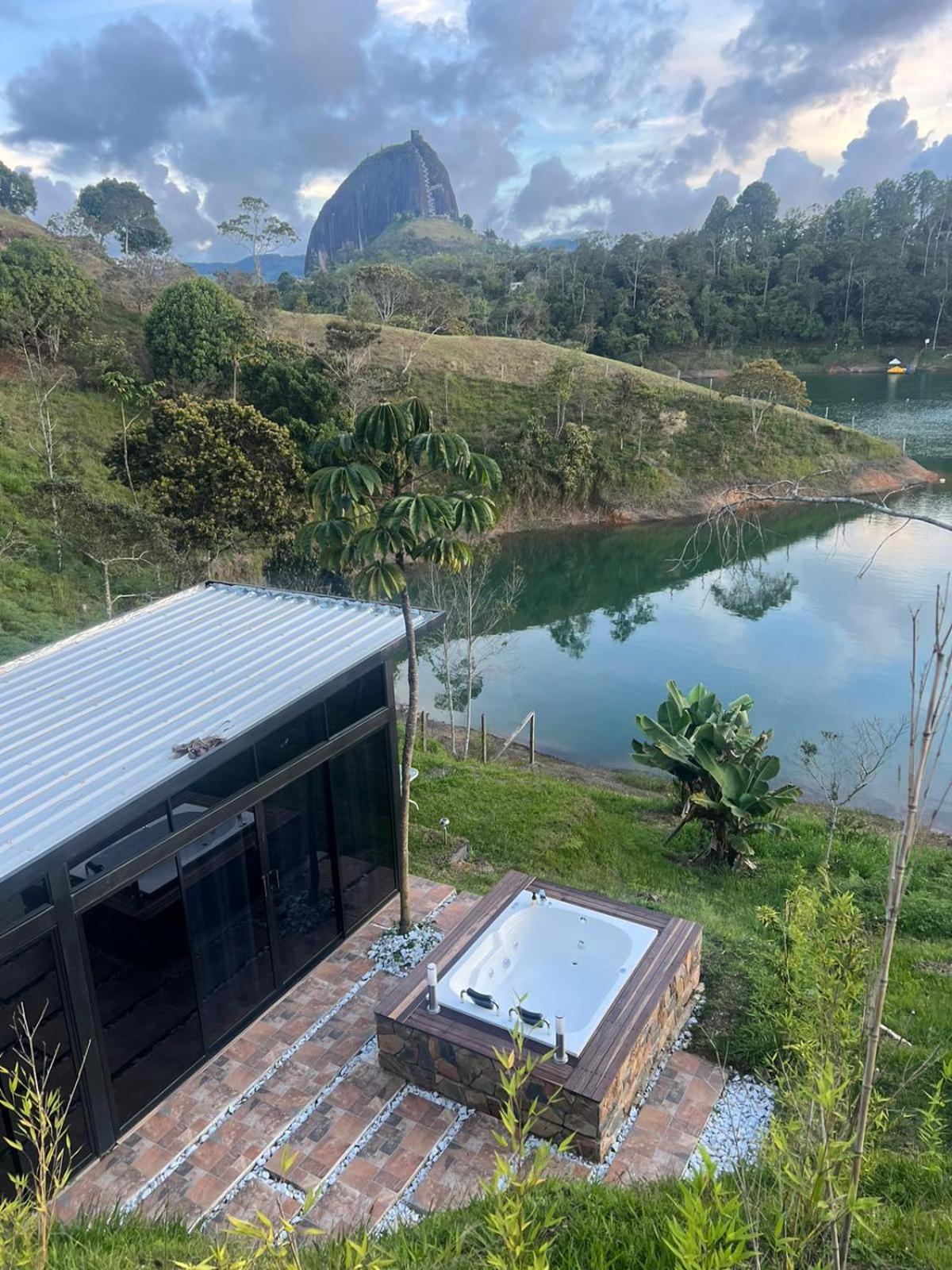Cabana Privada Sin Prisa "Not Rush" Preciosa! Con Jacuzzi, Vista Y Acceso Directo Al Embalse, Vista A La Piedra , Deporte Acuatico Paddle Board And Breakfast Incluidos ! Imperdible Guatapé Exteriér fotografie